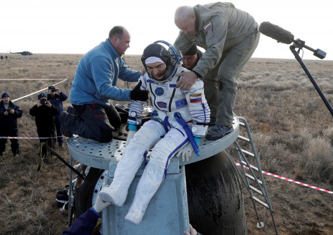 Не было времени на новости с Земли: три космонавта вернулись с МКС